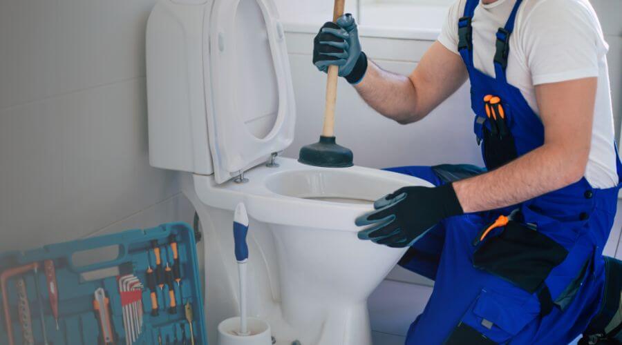 Professional expert plumbing services in Manitou, OK